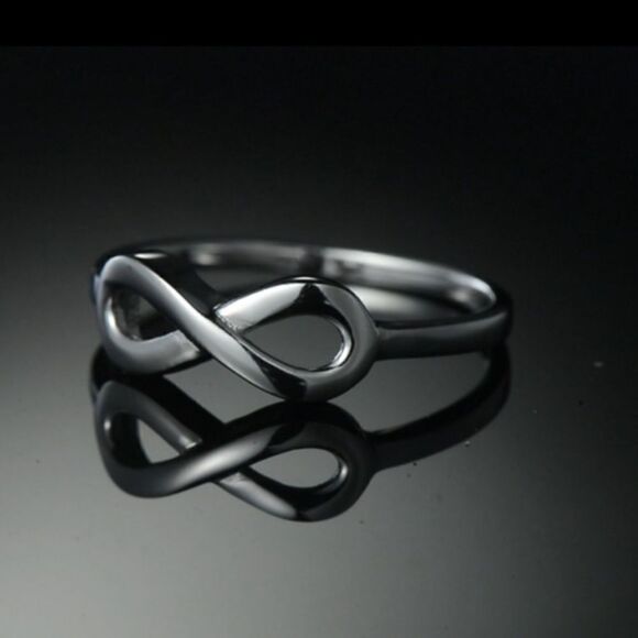 925 Stamped Sterling Silver Infinity Ring - Picture 1 of 5